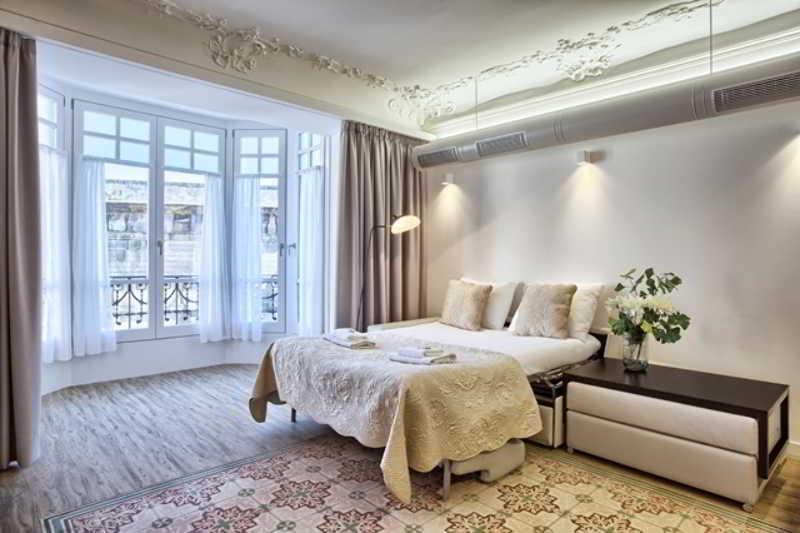 Portaferrissa Apartments