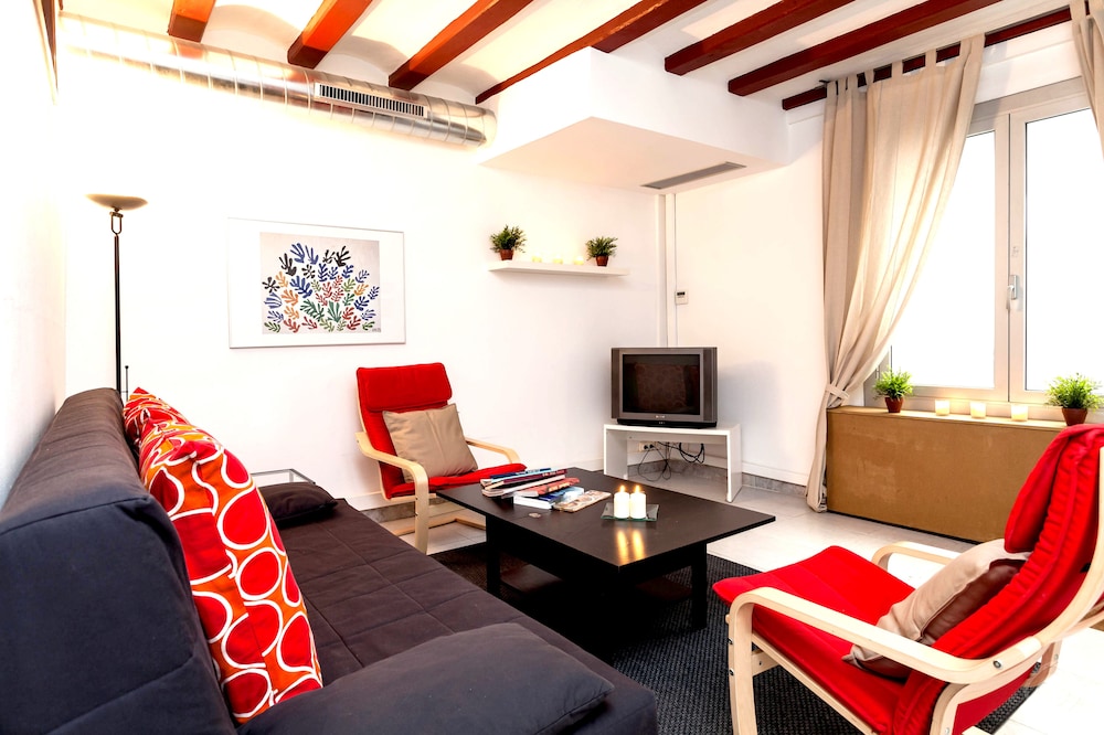 Rentbcn Gaudi Apartments