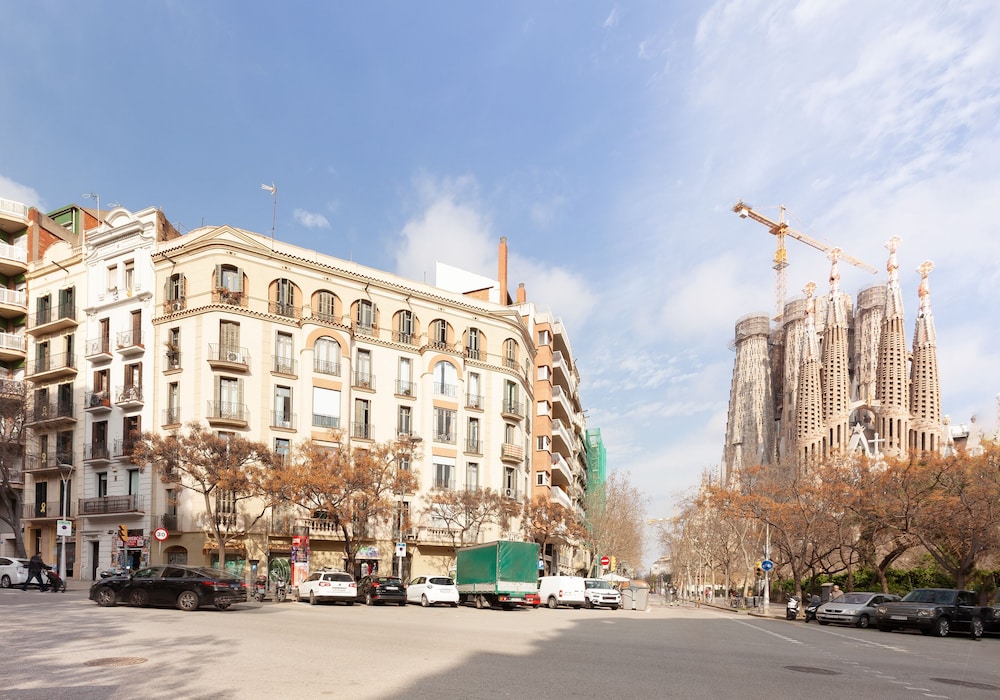 Sagrada Familia Apartments