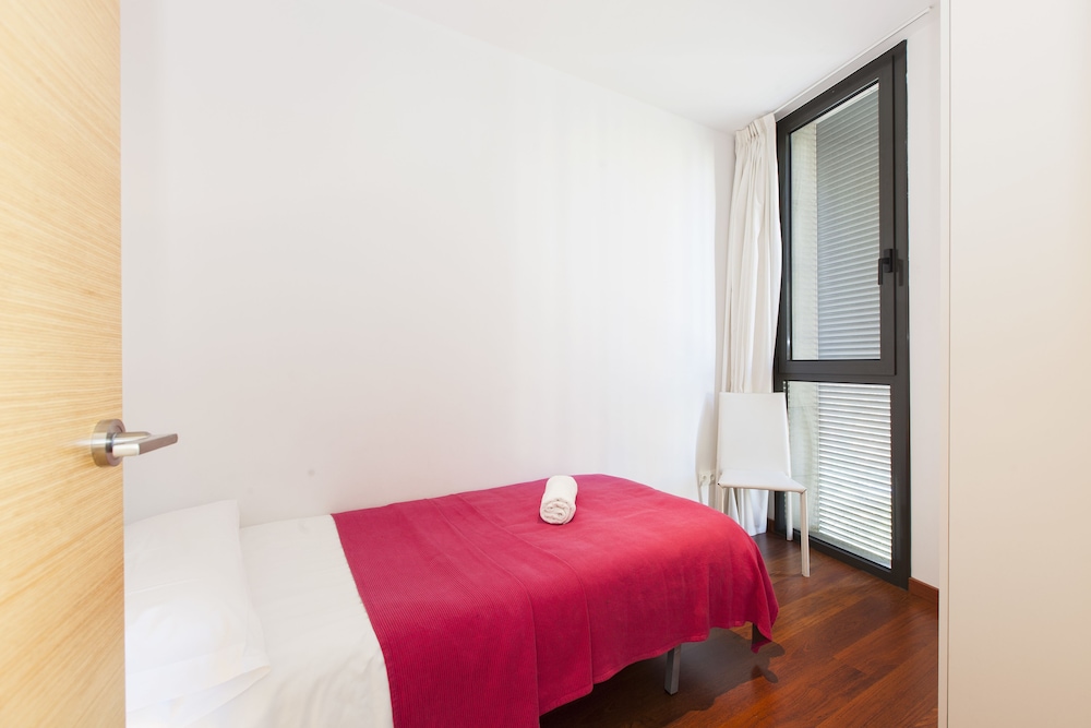 SLEEP Universitat by STAY