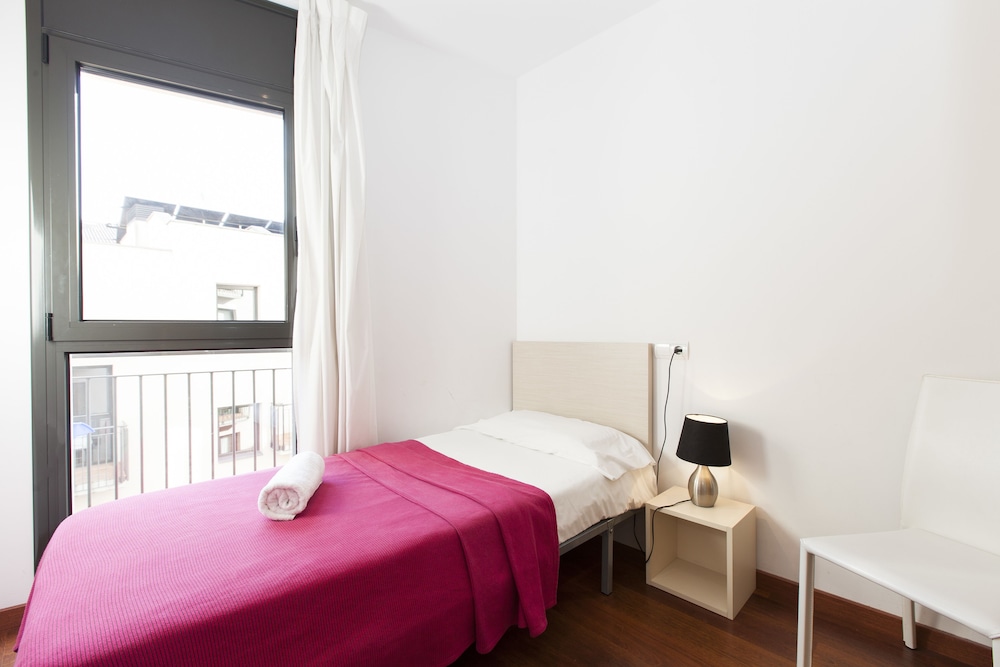 SLEEP Universitat by STAY