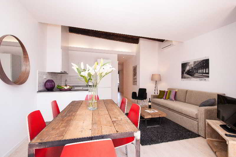 SSA Gracia Apartments