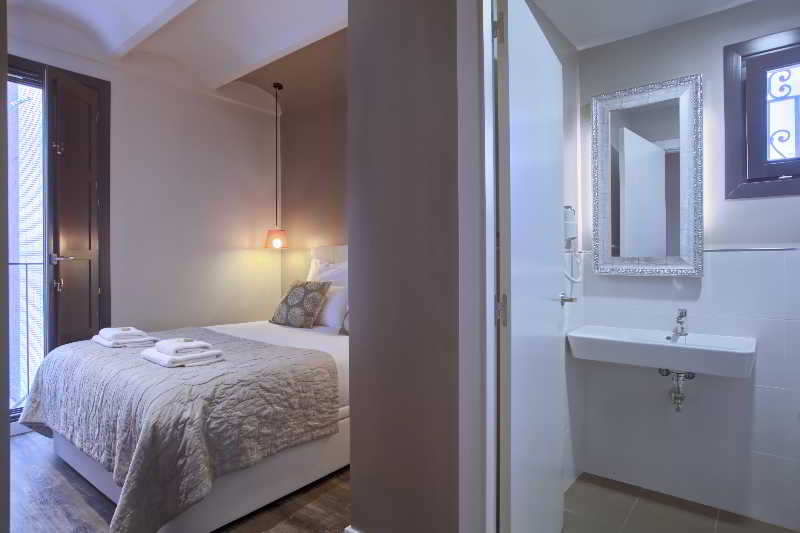 Ssa Sagrada Familia Apartments