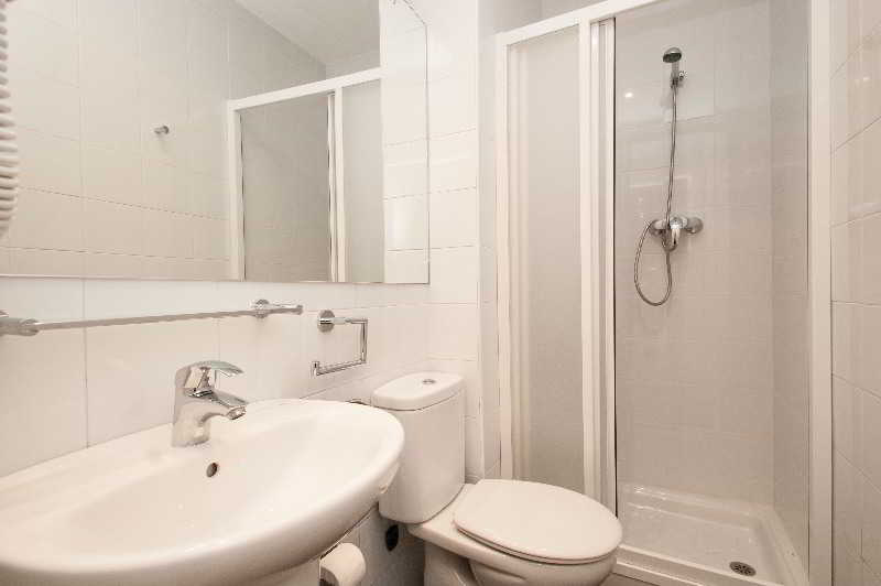 Liceu Apartments by Gaiarooms