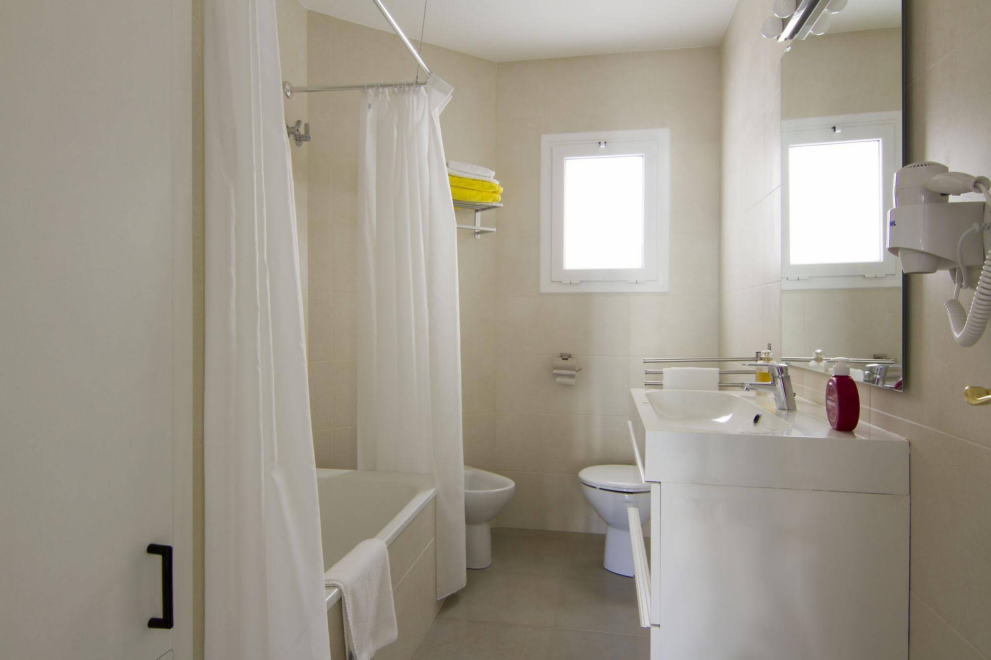 Stay Together Barcelona Apartments
