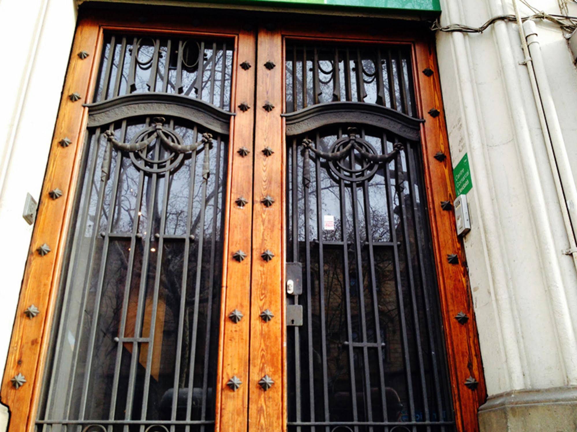 The Corner 592