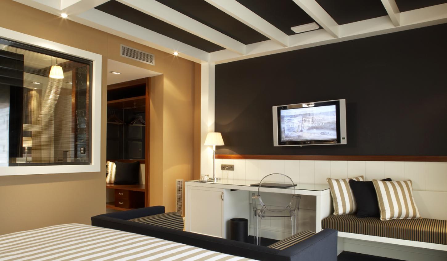 U232 Hotel