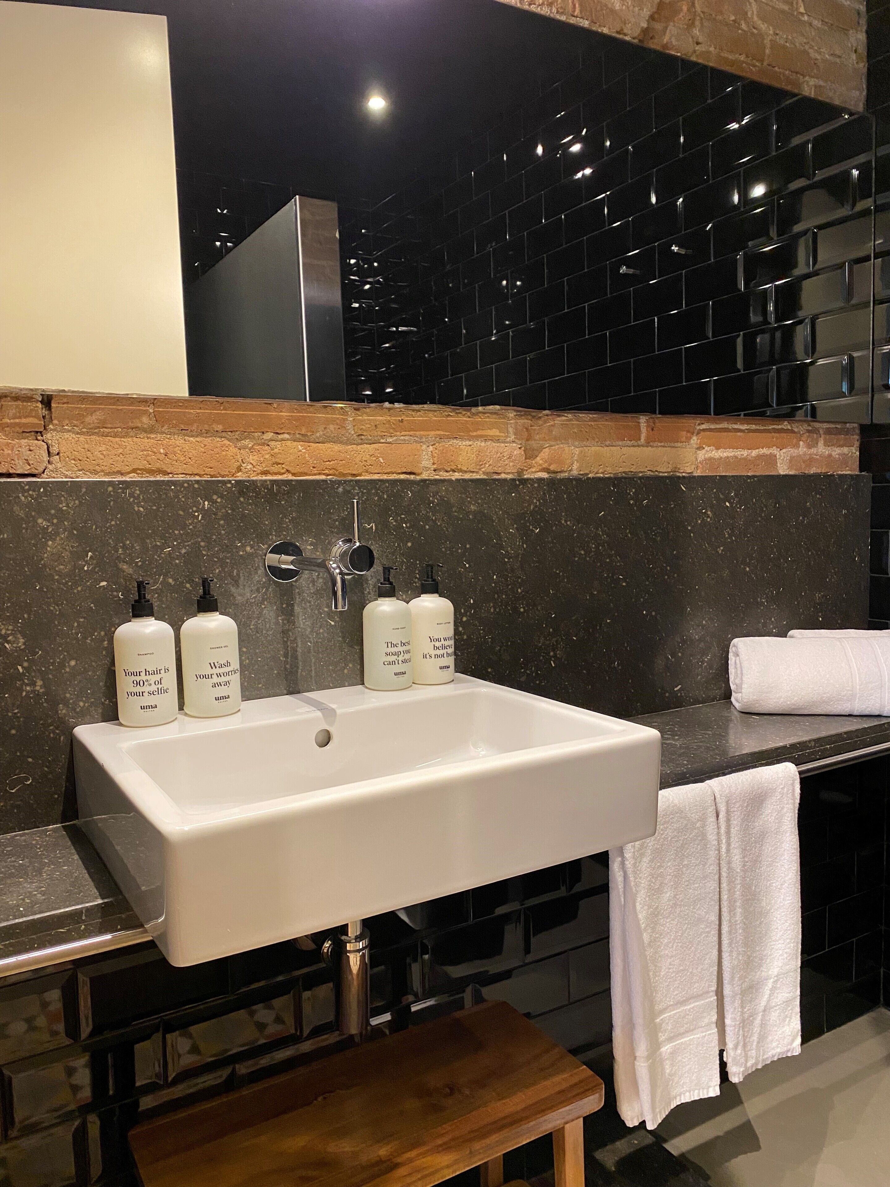 UMA Suites Barcelona Pau Claris Guesthouse