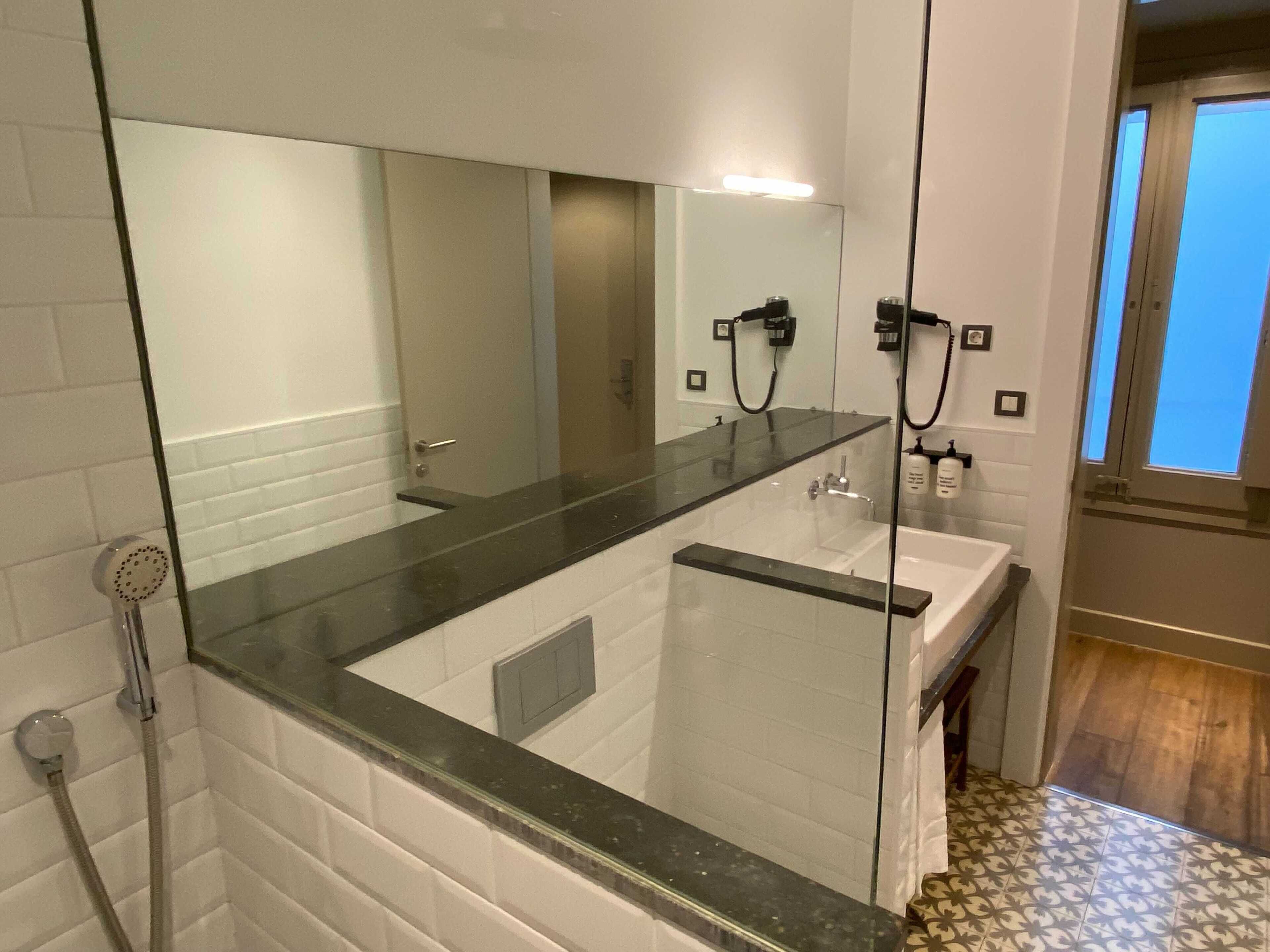 UMA Suites Barcelona Pau Claris Guesthouse
