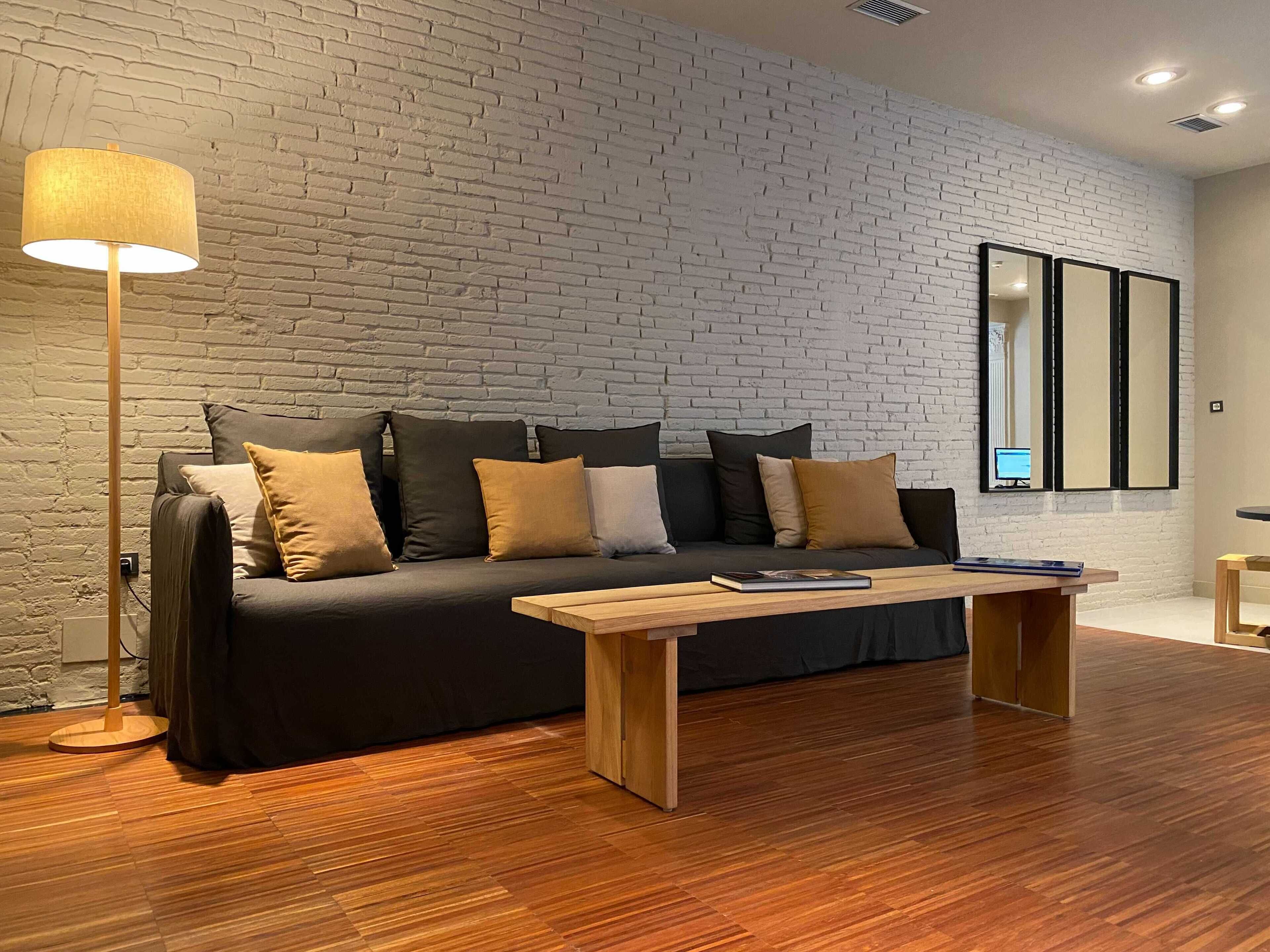 UMA Suites Barcelona Pau Claris Guesthouse