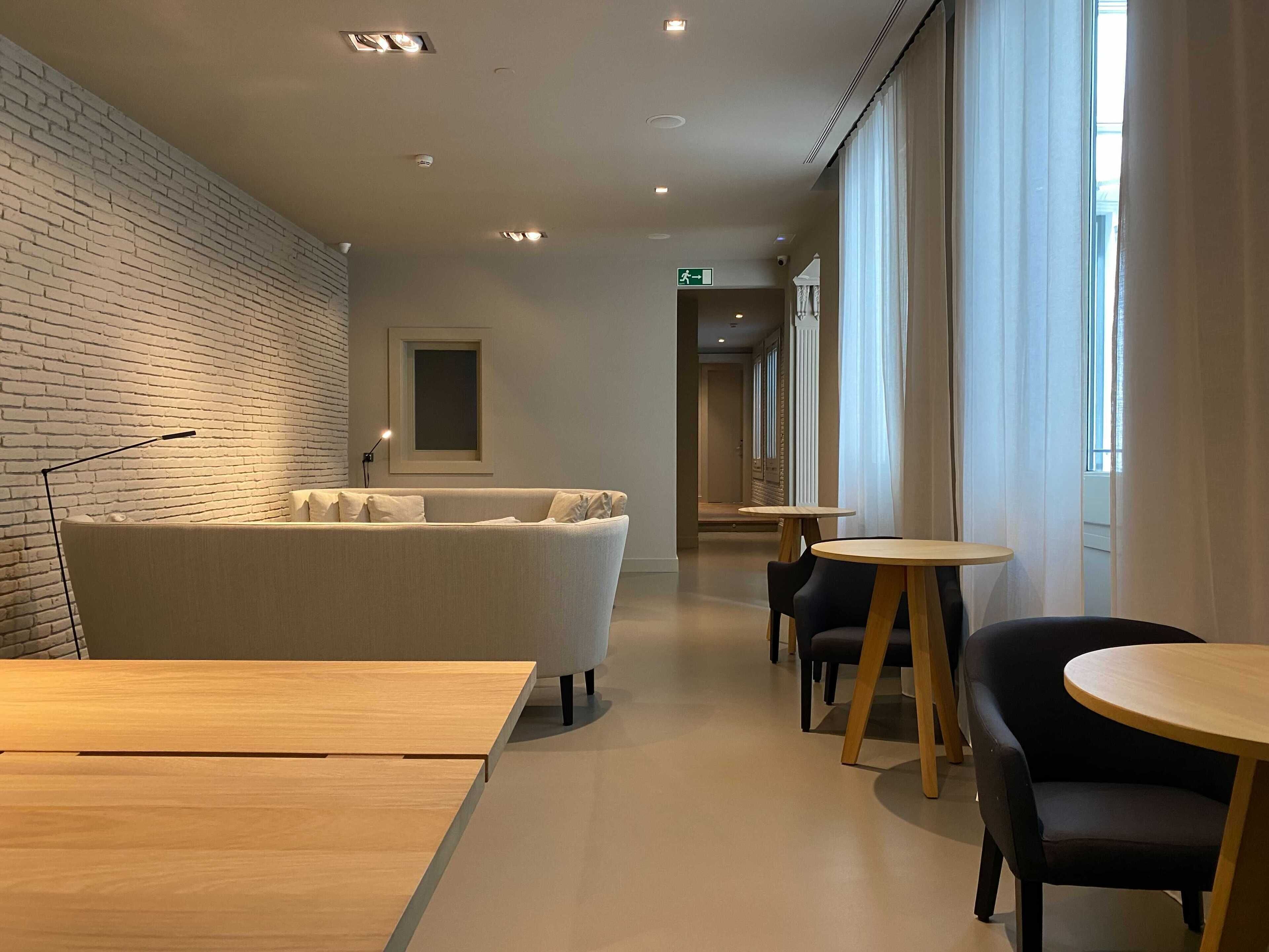 UMA Suites Barcelona Pau Claris Guesthouse