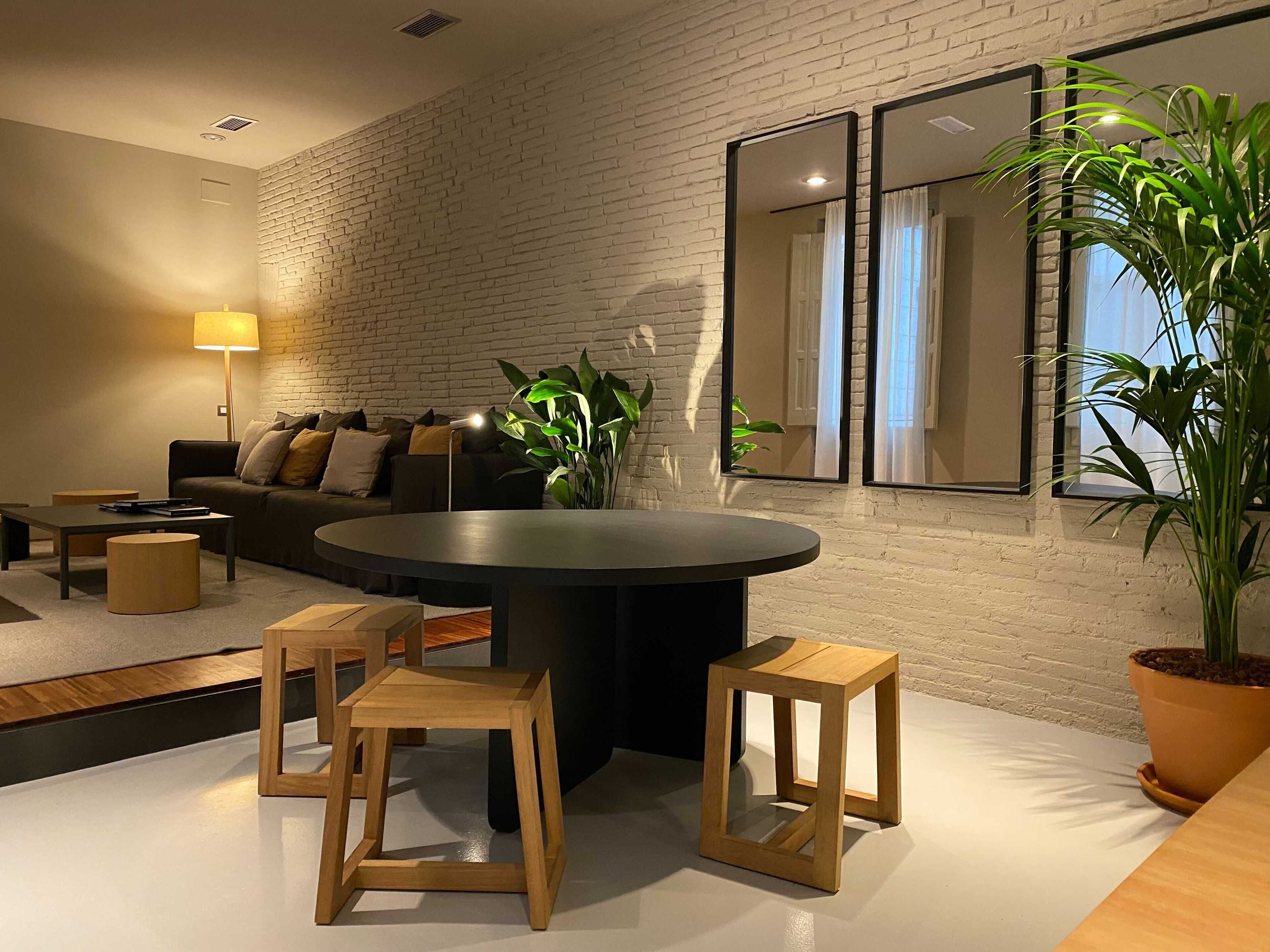 UMA Suites Barcelona Pau Claris Guesthouse