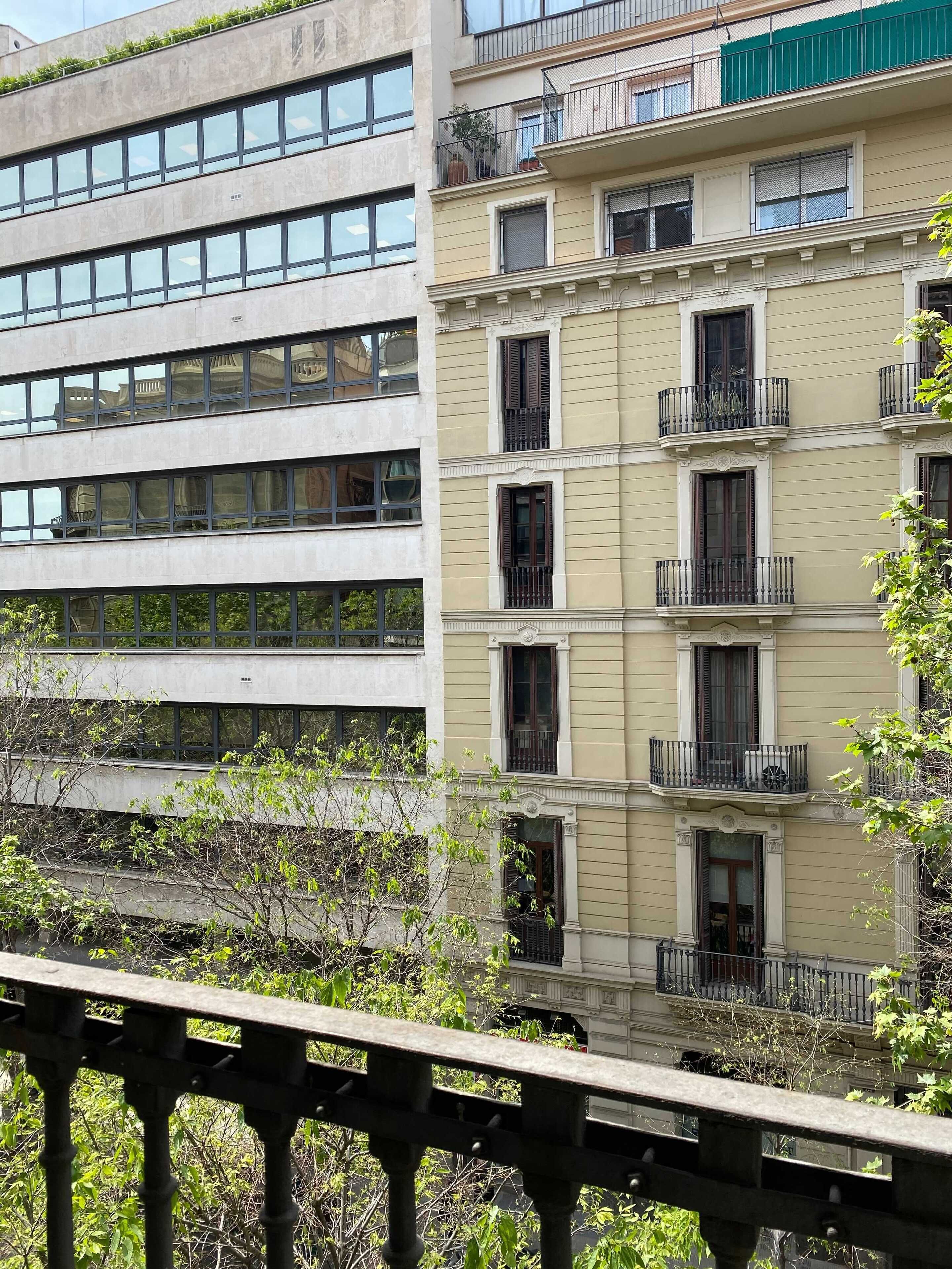 UMA Suites Barcelona Pau Claris Guesthouse
