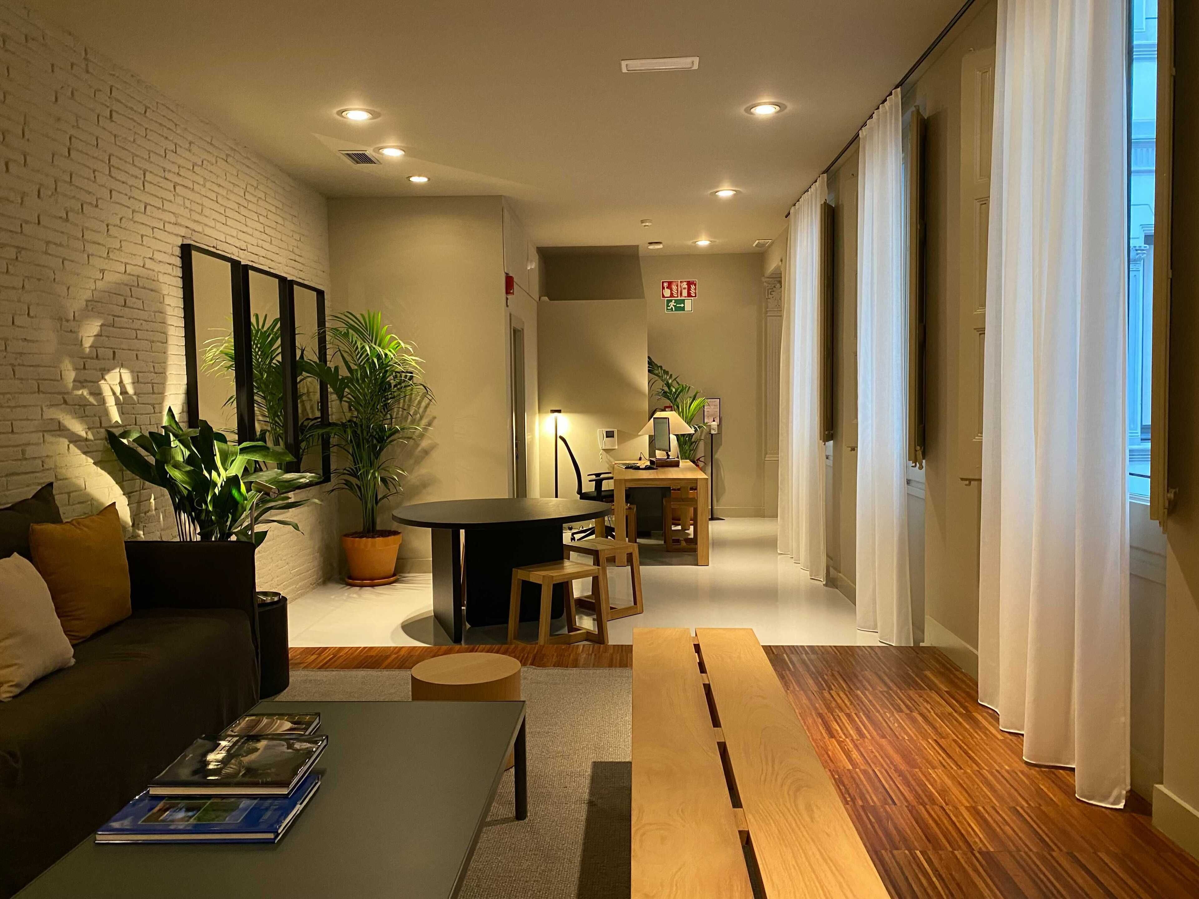 UMA Suites Barcelona Pau Claris Guesthouse