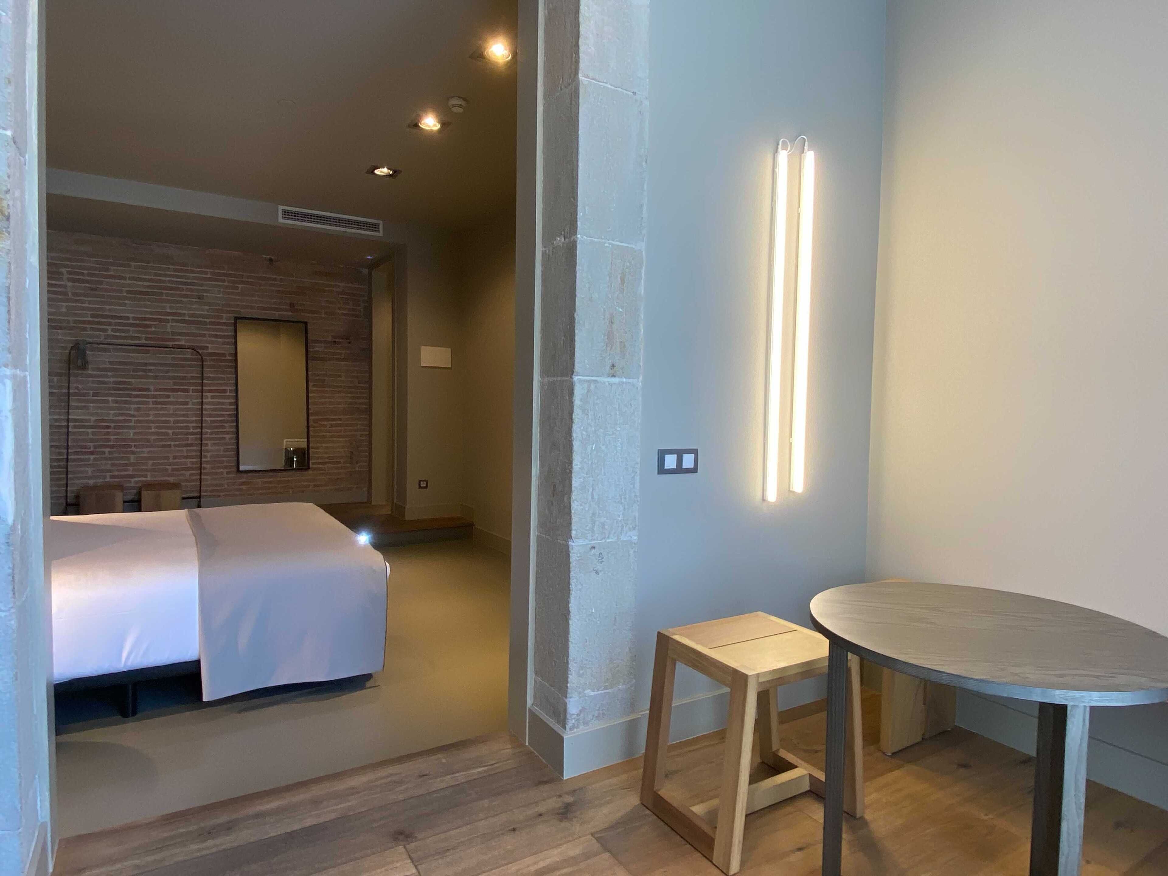 UMA Suites Barcelona Pau Claris Guesthouse