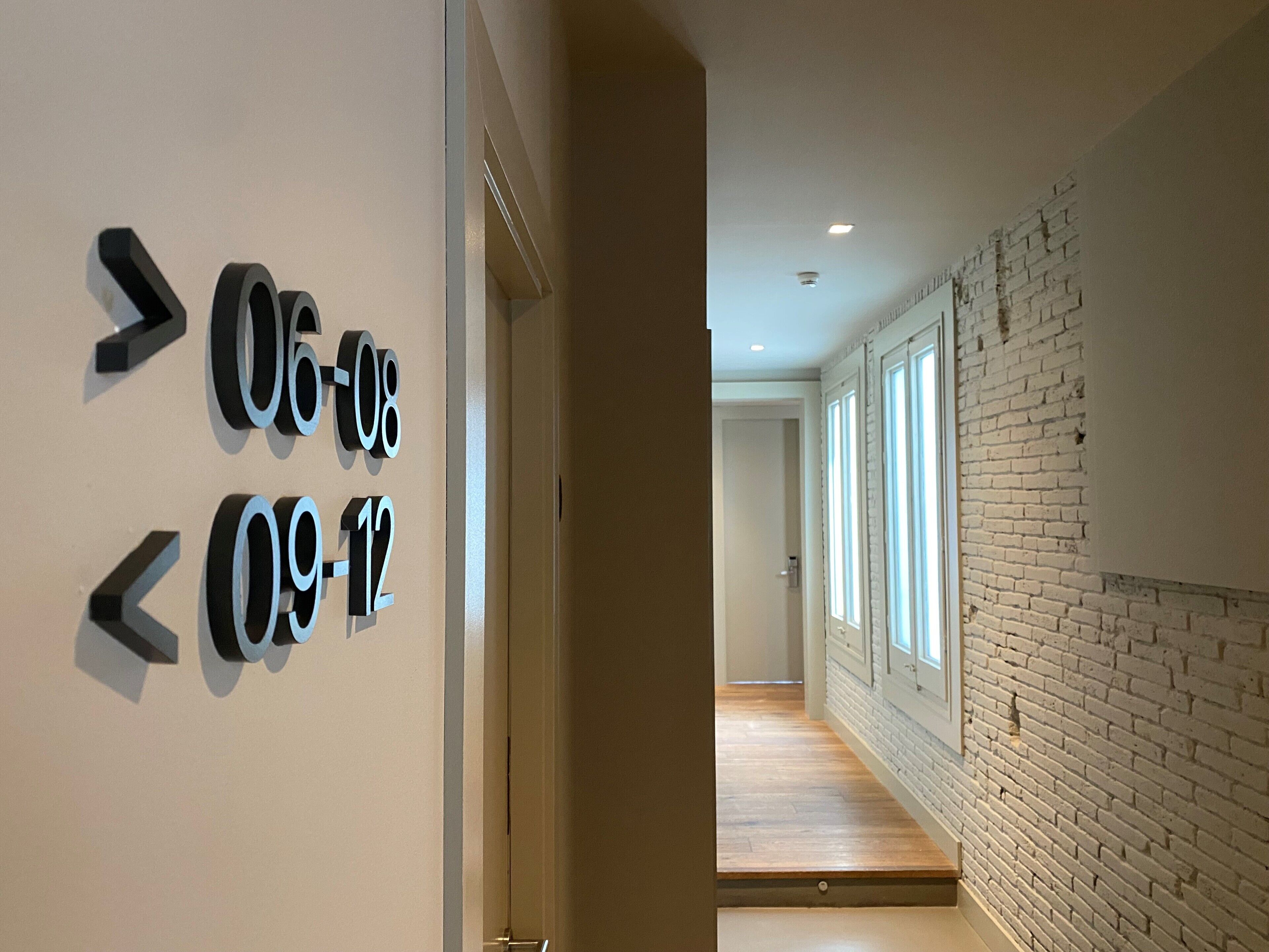 UMA Suites Barcelona Pau Claris Guesthouse