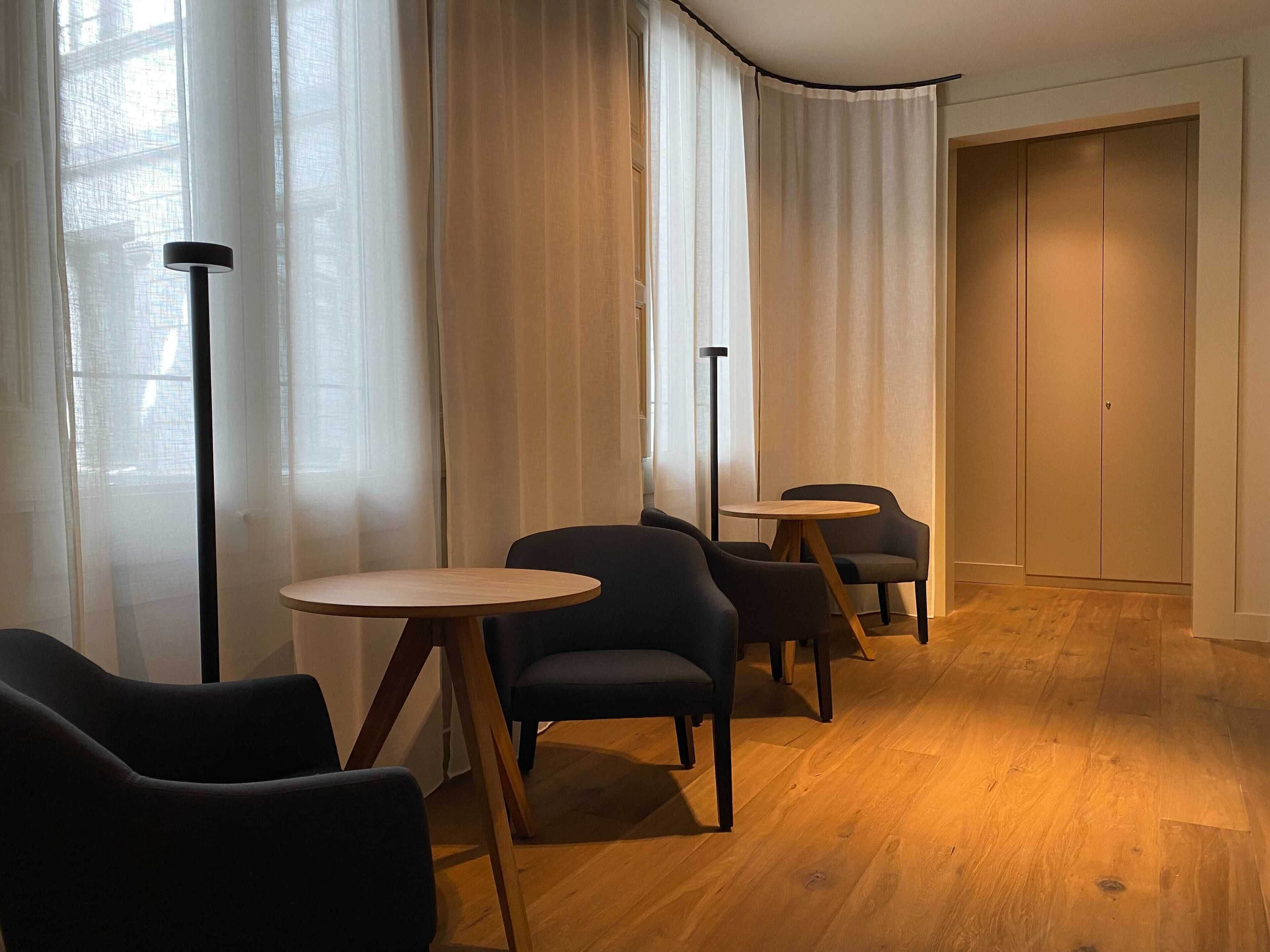 UMA Suites Barcelona Pau Claris Guesthouse