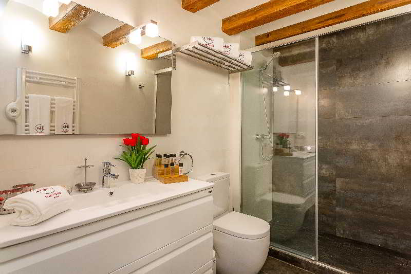 Urban District Vintage Suites