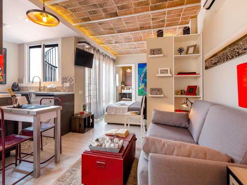 Urban District Vintage Suites