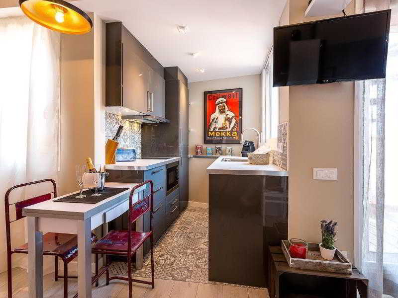 Urban District Vintage Suites