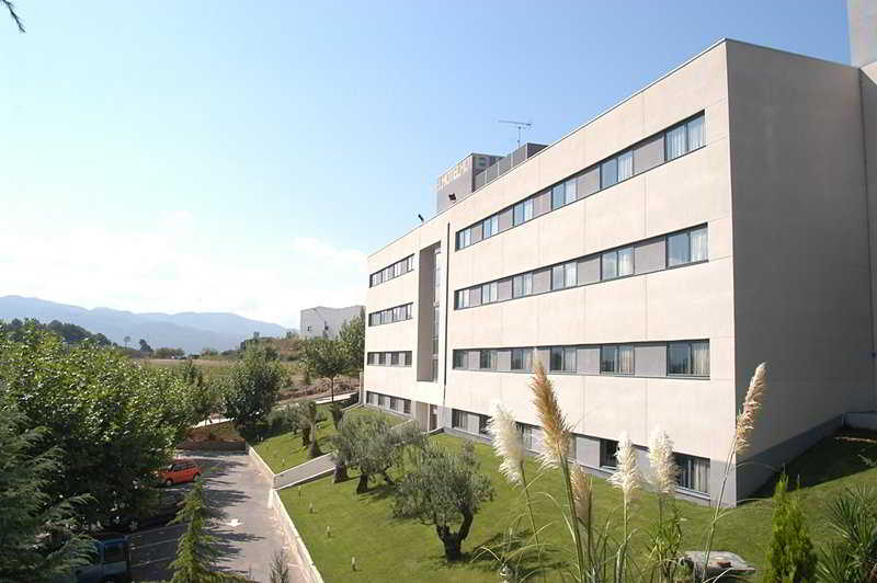 Les Torres Hotel & Hostal