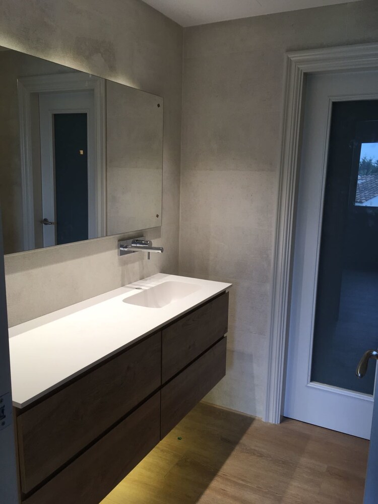 Homenfun Luxury House
