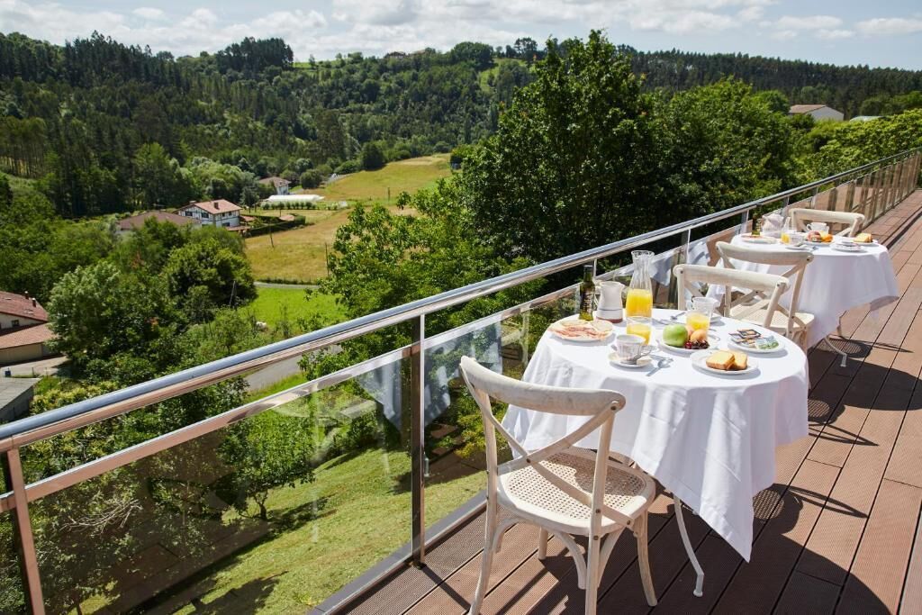 Hotel Txoriene