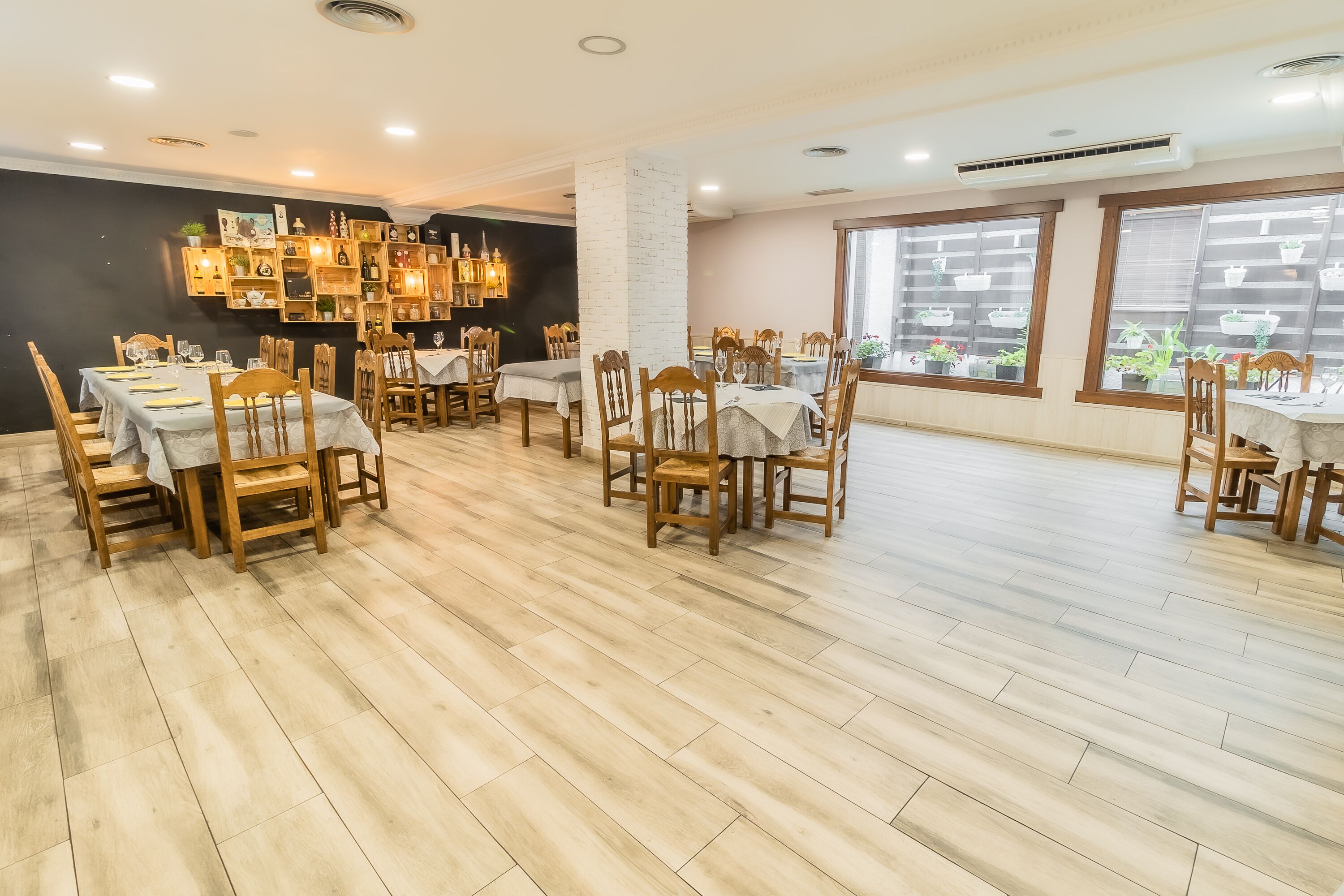 Hostal Restaurante El Bomba