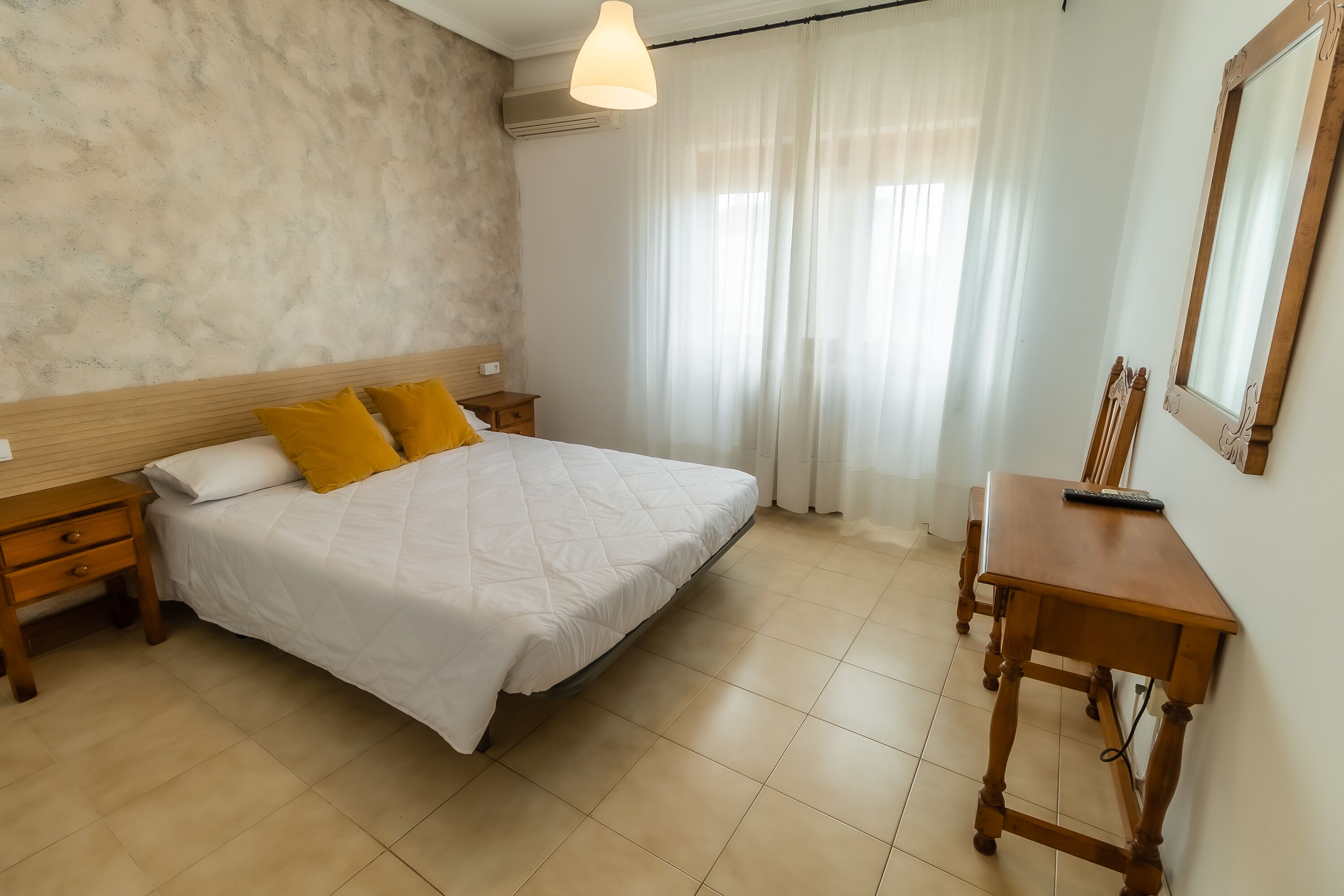 Hostal Restaurante El Bomba