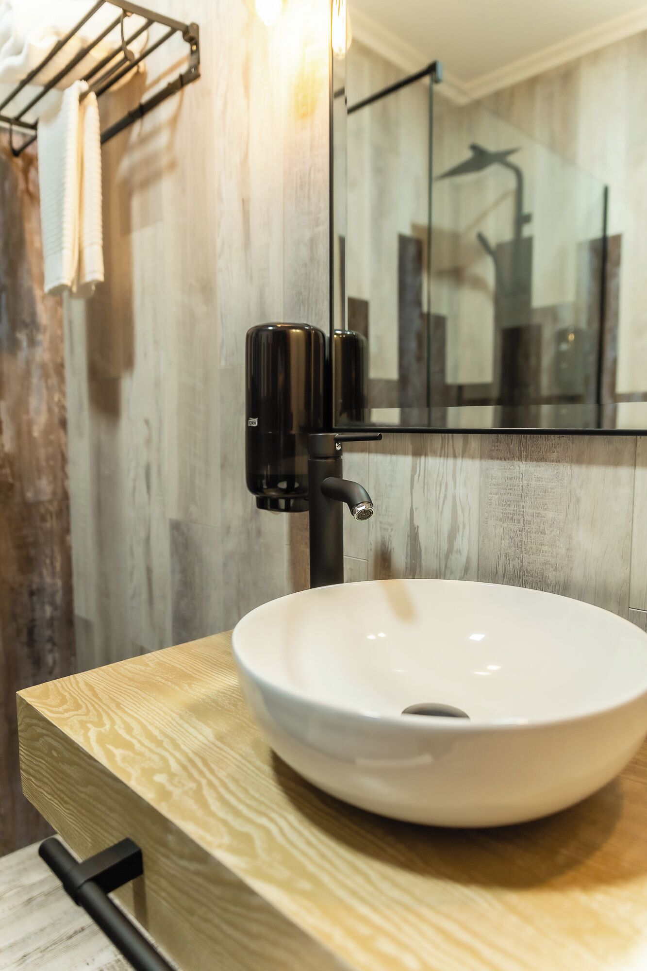 Hostal Restaurante El Bomba