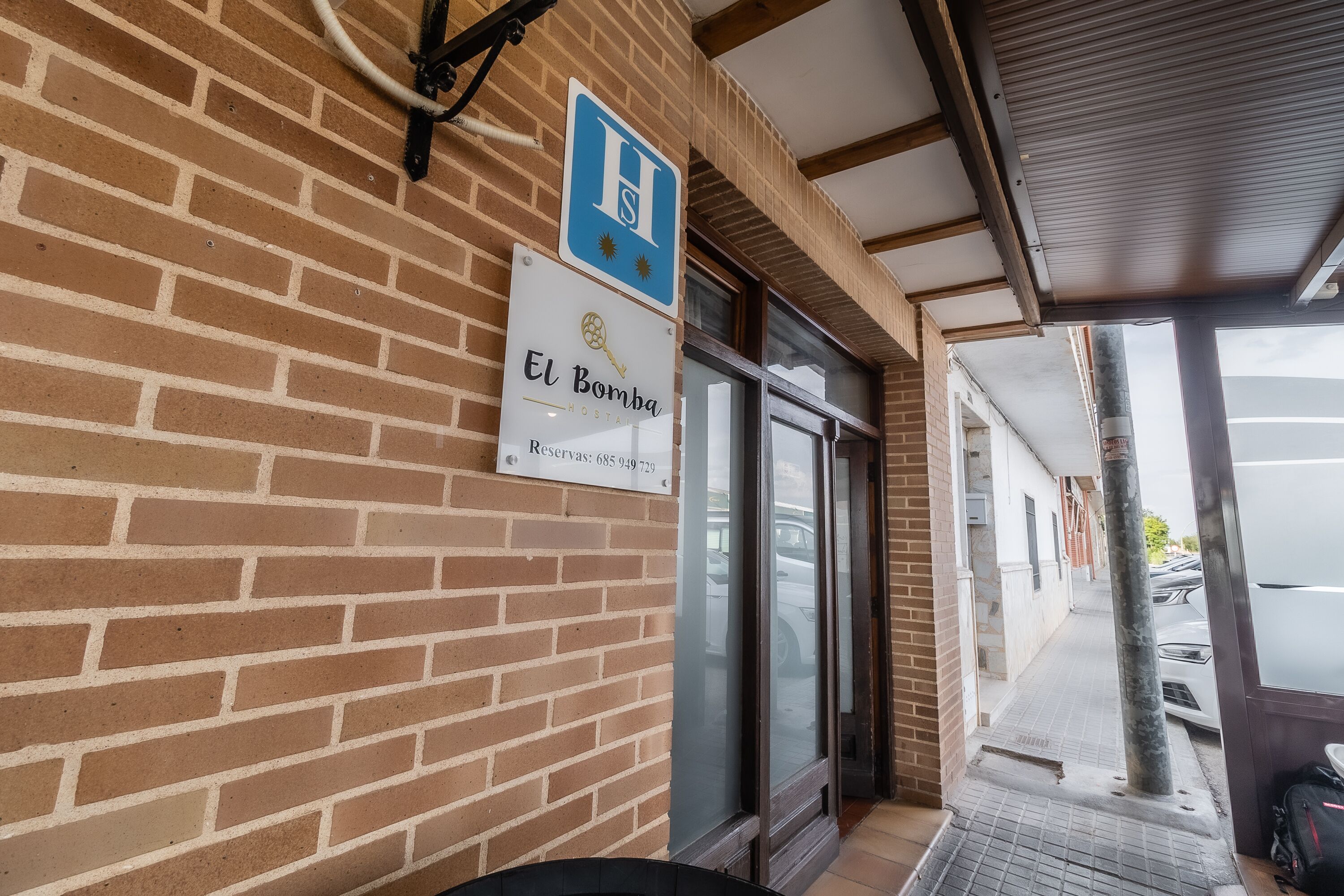 Hostal Restaurante El Bomba