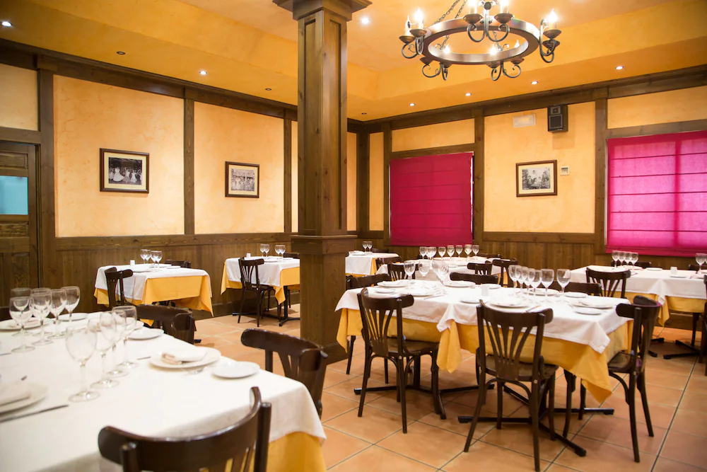 Hostal Restaurante ACUARIO