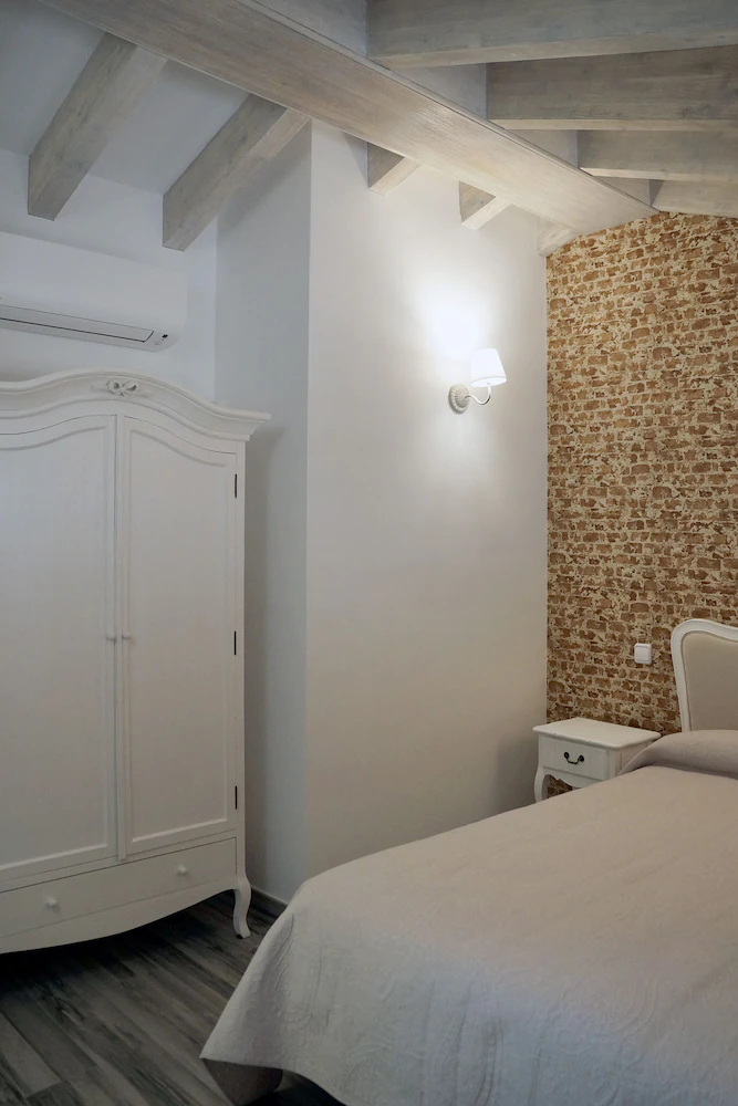 Casas De Valois