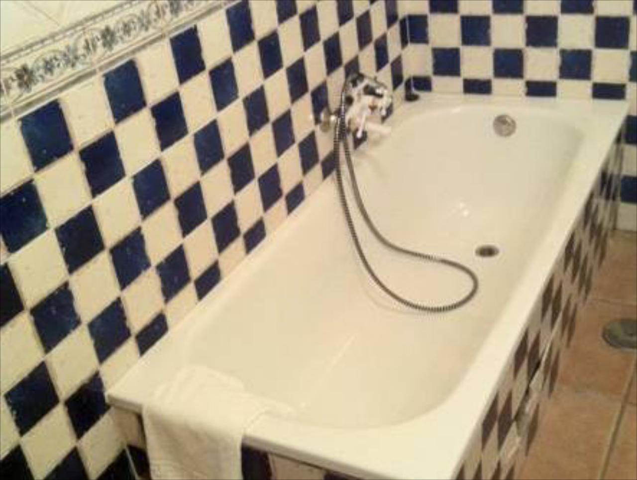 Hostal Y Casa Rural La Colmena