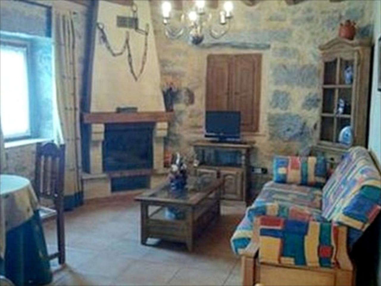 Hostal Y Casa Rural La Colmena