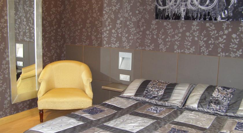 Hotel Area Serrano