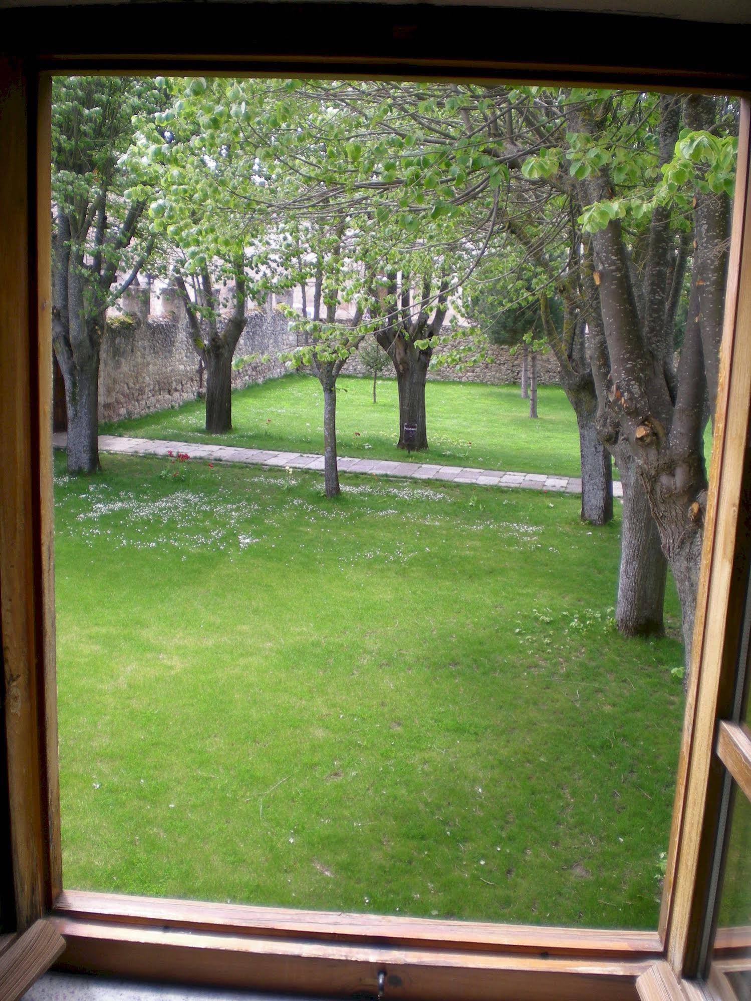 Hotel Puerta Romeros