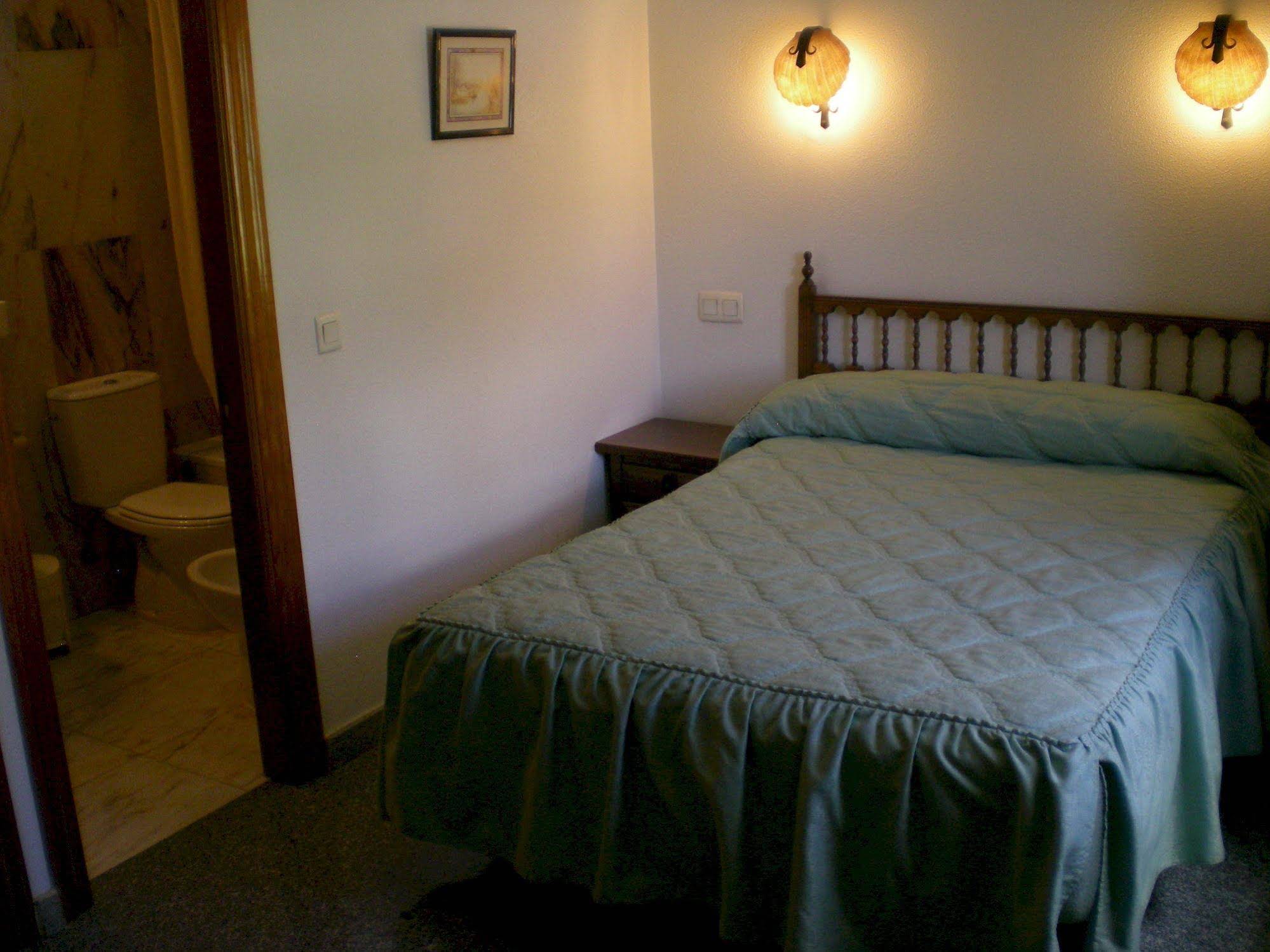 Hotel Puerta Romeros