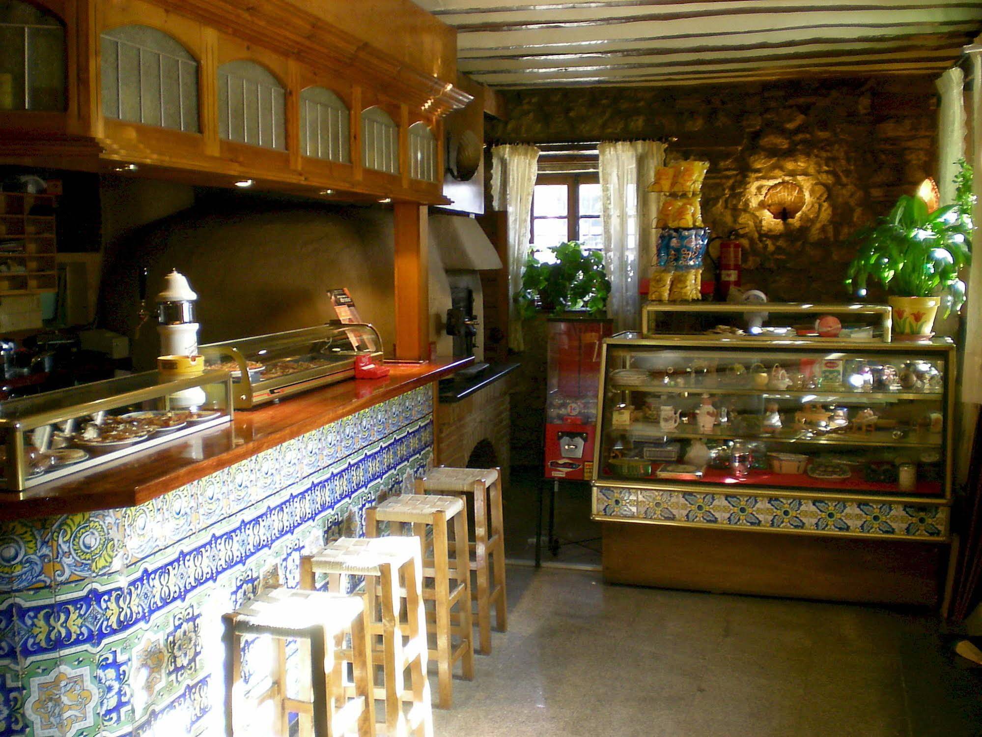 Hotel Puerta Romeros