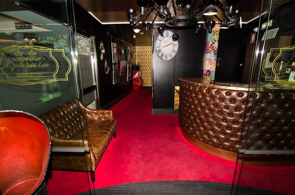 Le Petit Leon Hotel