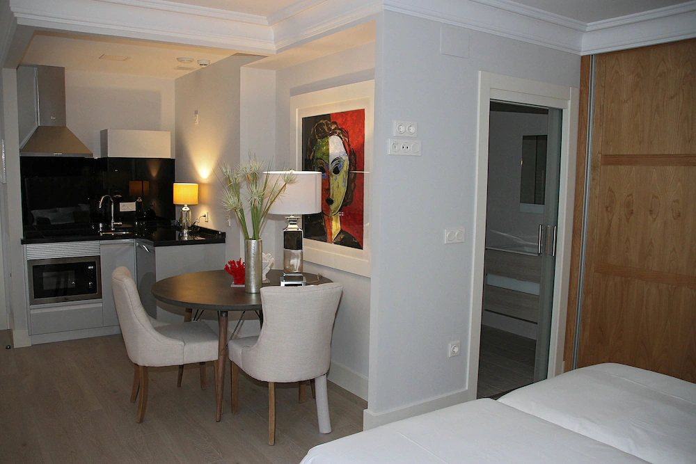Principia Suites