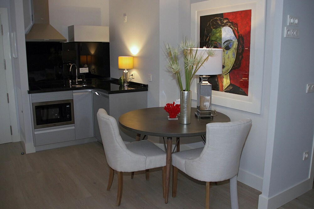 Principia Suites