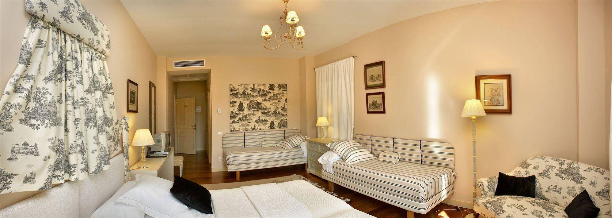 Hotel Santa Coloma del Camino