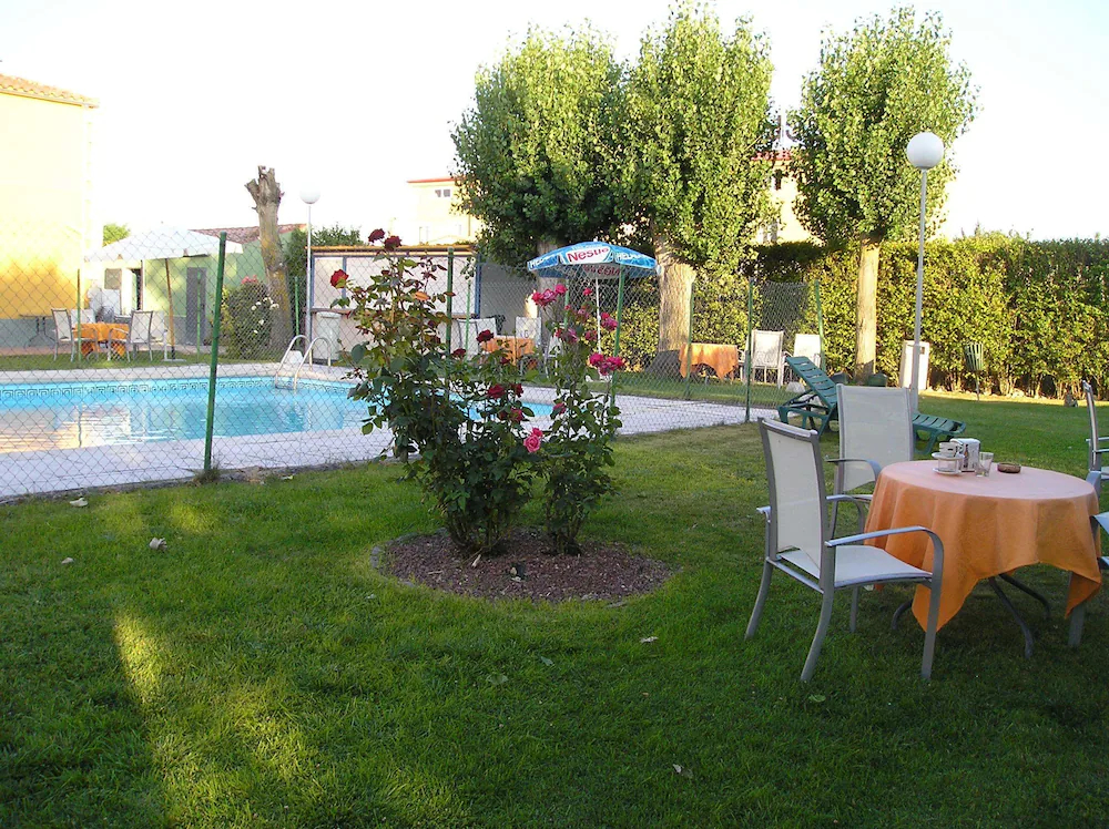 Hostal Restaurante Carolina