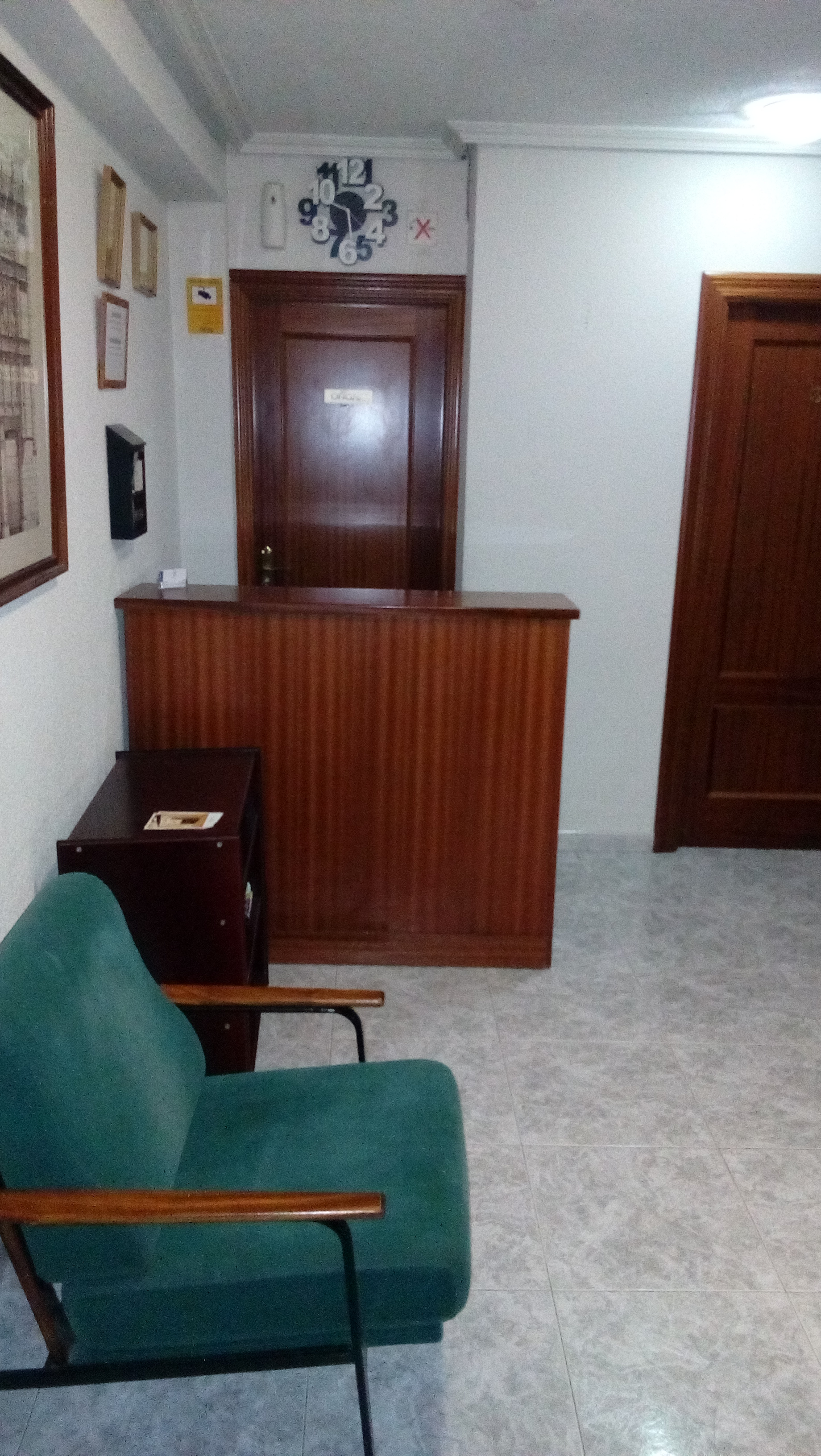 Hotel Hostal Uria