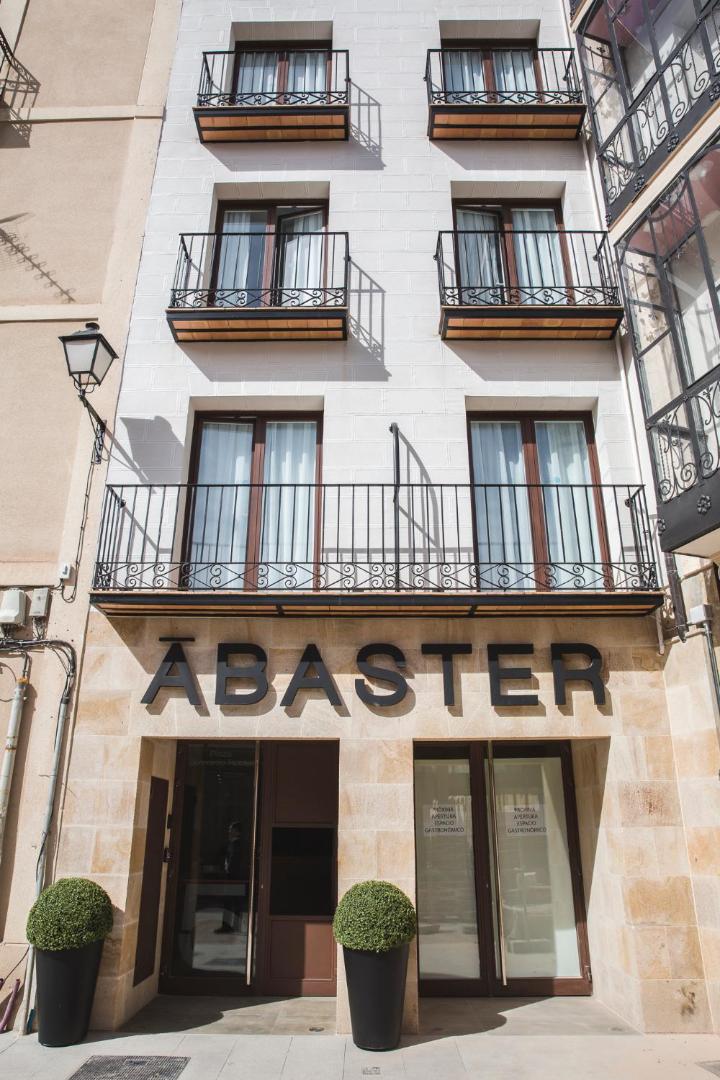 DWO Ábaster by Checkin