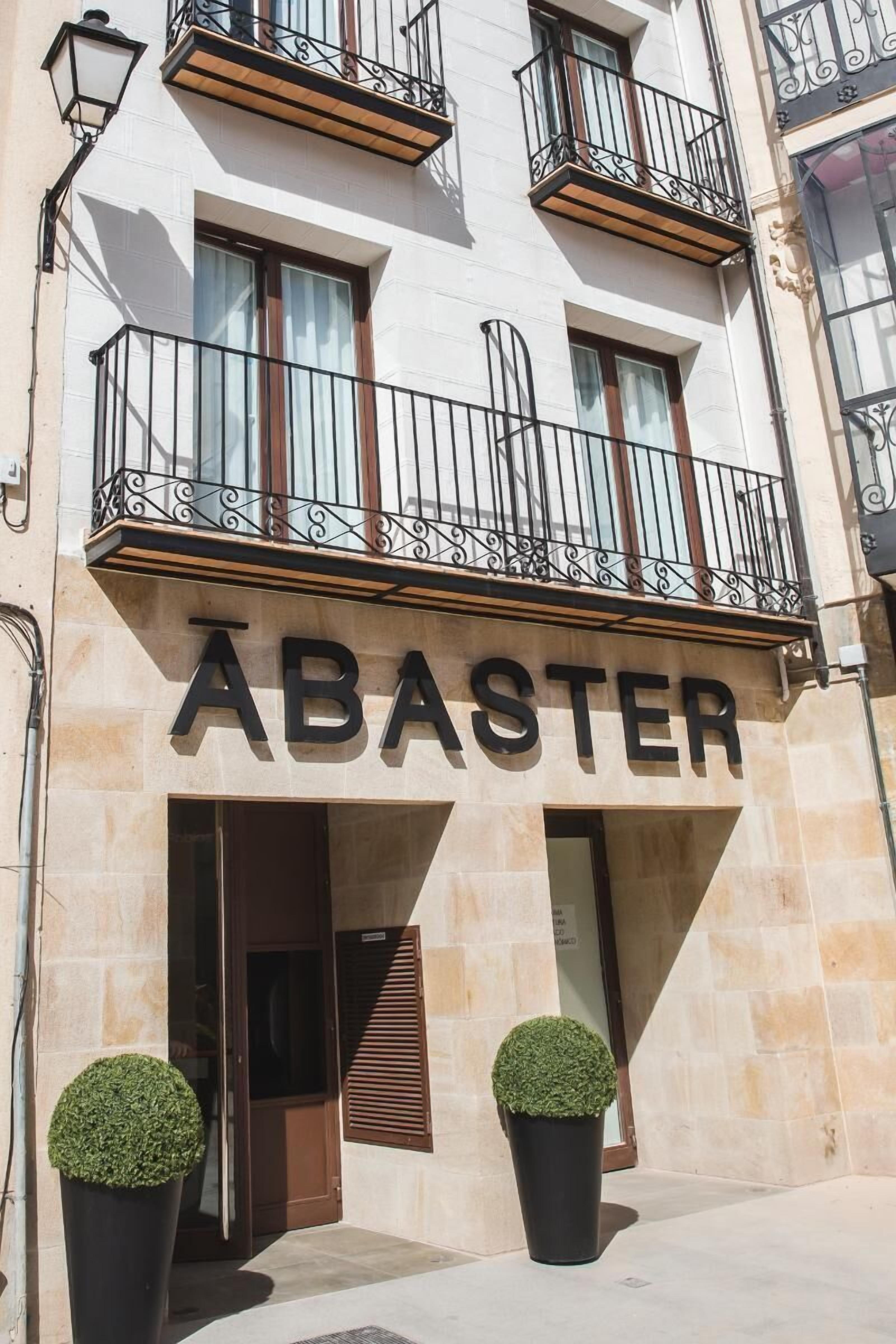 DWO Ábaster by Checkin