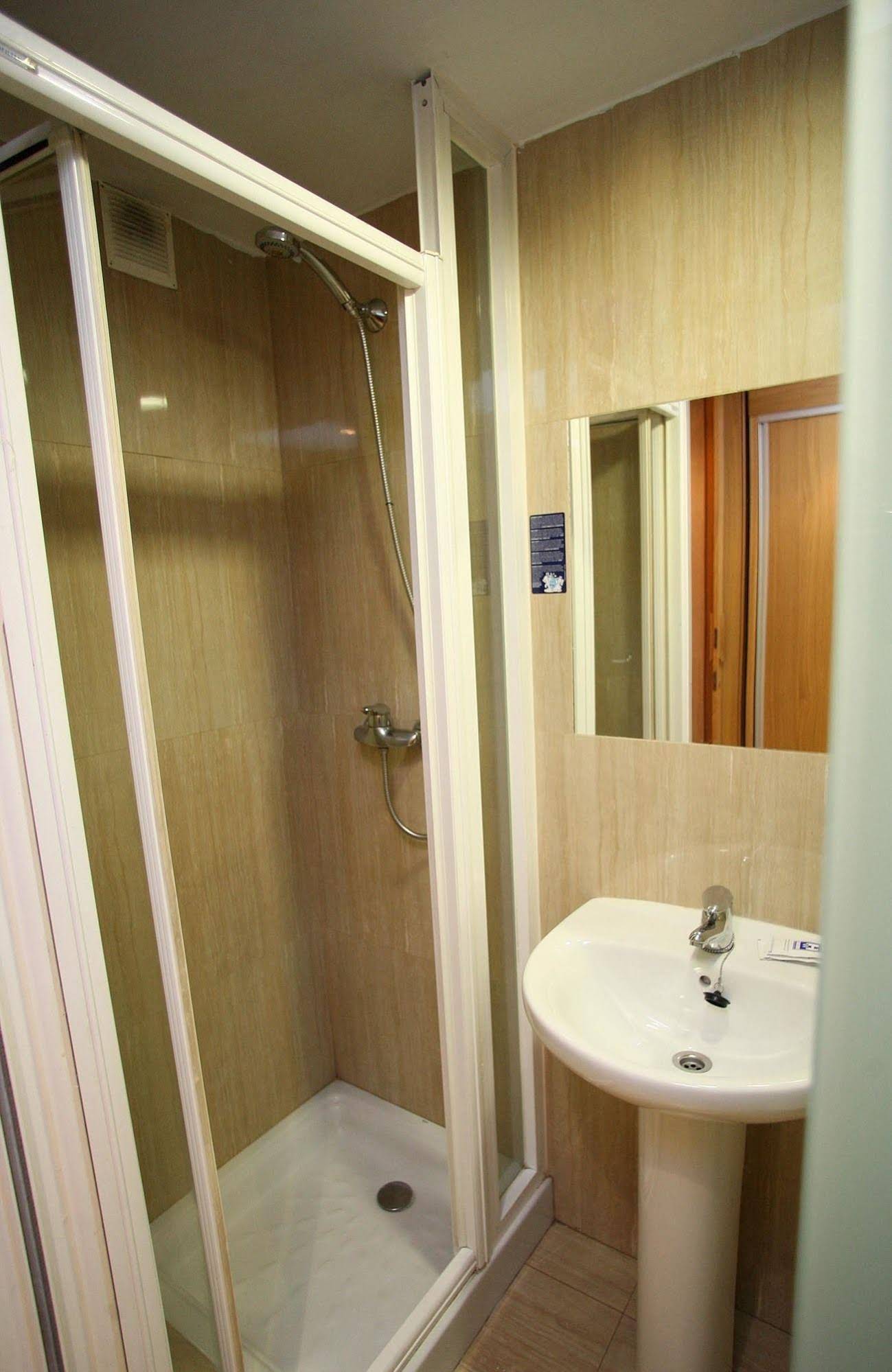 Hostal Caballeros