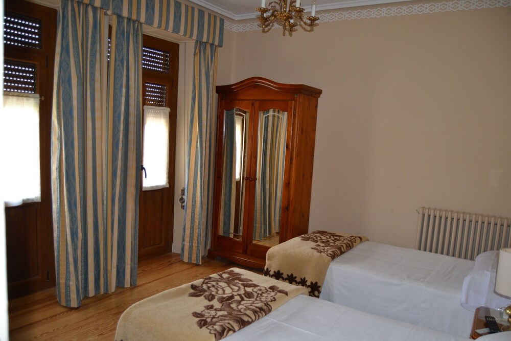 Villegas Hotel