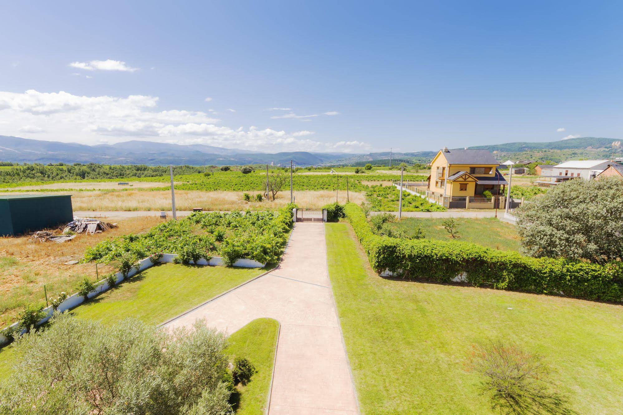 Hotel Rural Lacelo